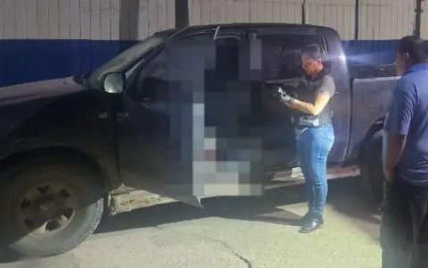 El vehículo desde el cual el detenido efectuó los disparos contra el remis