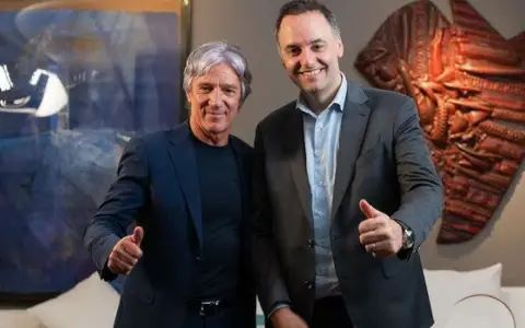 Marcelo Grandío y Manuel Adorni