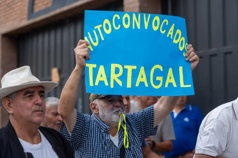 Protesta de ex policias en el ministerio de seguridad