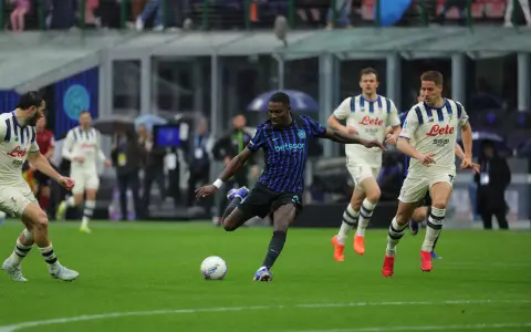 El neroazzurro no pudo con el Atalanta como local y el Milan se le acerca.