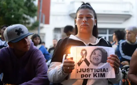 Kim Gómez