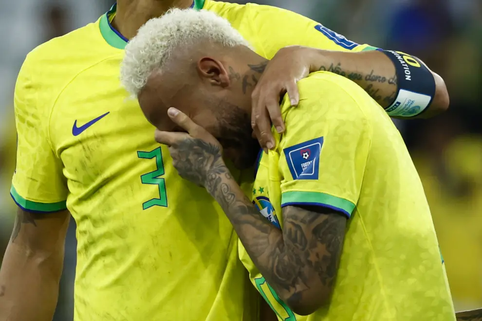 Neymar fue borrado por Ancelotti en Brasil y se quedaría afuera del Mundial.