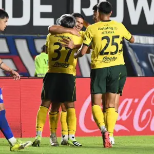 Papelón de San Lorenzo: Fue goleado por Defensa y Justicia en el Nuevo Gasómetro y Ayude dejó de ser su técnico