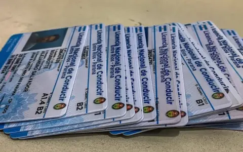 Un empleado municipal acusado de emitir licencias de conducir truchas en Colonia Santa Rosa