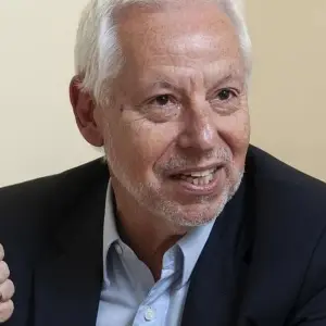 “Empresas sin entrenamiento”: El problema que explica el desempleo en la nueva economía según el especialista Jorge Vasconcelos