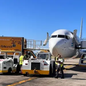 Flybondi lanzó retiros voluntarios en medio de su crisis operativa