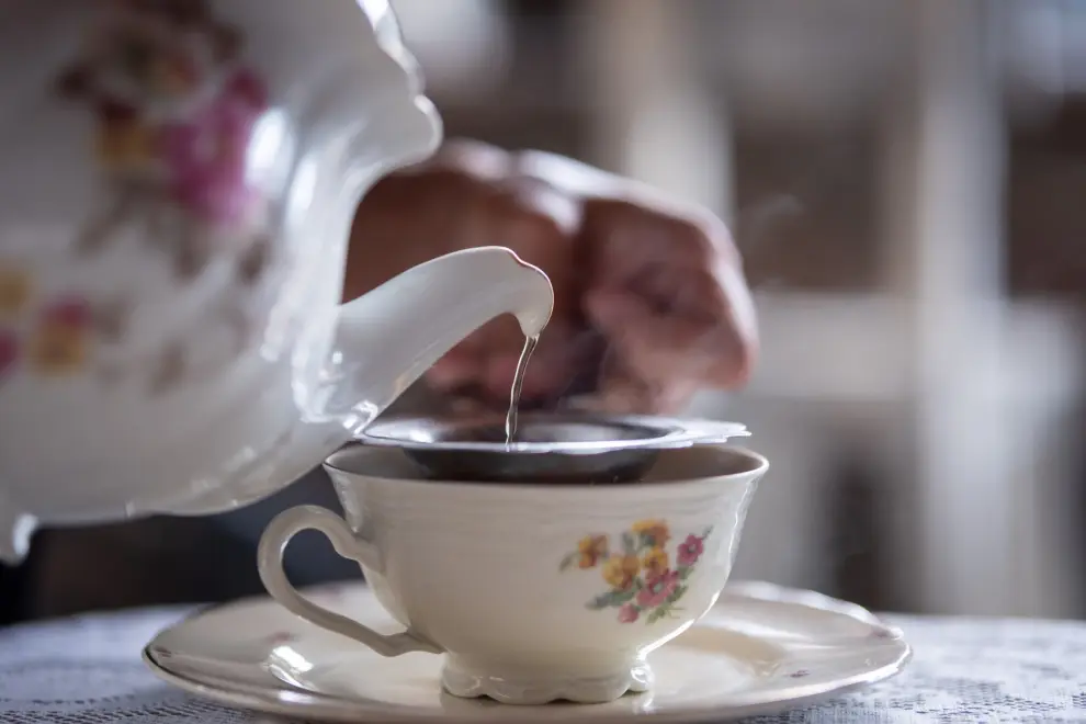 Cintia Sommelier de TÉ