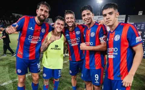 San Lorenzo goleó a Deportivo Rincón y avanza en la Copa Argentina.