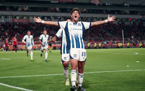 Valentín Dávila festeja y Talleres enmudece el Libertadores de América con un triunfazo que lo pone en la pelea por el campeonato.