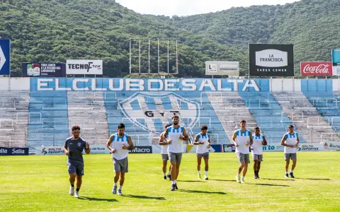 La última práctica de Gimnasia y Tiro en el David Michel Torino antes de emprender su viaje a la Capital Federal.