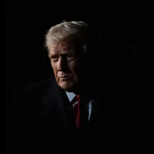 Trump anunció una tregua de cinco días con Irán tras "conversaciones productivas", pero lo desmintieron