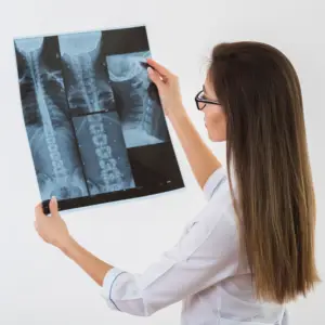 Día Nacional de la Columna Vertebral: Promueven la detección temprana y la promoción de hábitos saludables
