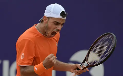 Fran Cerúndolo le ganó un partidazo para el infarto al ruso Medvedev.