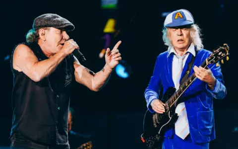 Brian Johnson y Angus Young volvieron a brillar