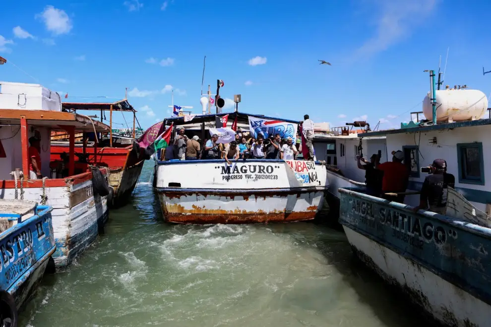 Activistas zarpan hacia Cuba desde el estado mexicano de Yucatán con productos de primera necesidad como parte del convoy “Nuestra América"