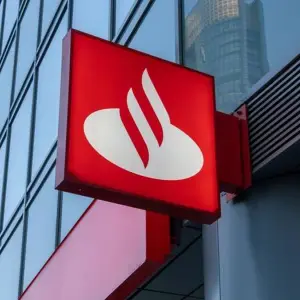 Más de 40 sucursales en cierre, pero invierten en IA: el ajuste en un sector “intocable” llegó a Salta