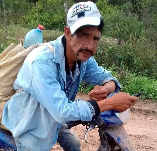 El hombre que fue decapitado - (Fuera de la Ley)