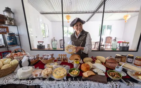 Mariela esquivel EL COMUE DEL QUESO