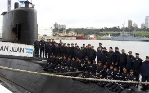 Familiares de los submarinistas desaparecidos del ARA San Juan