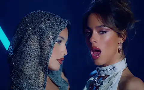 Emilia mernes y Tini