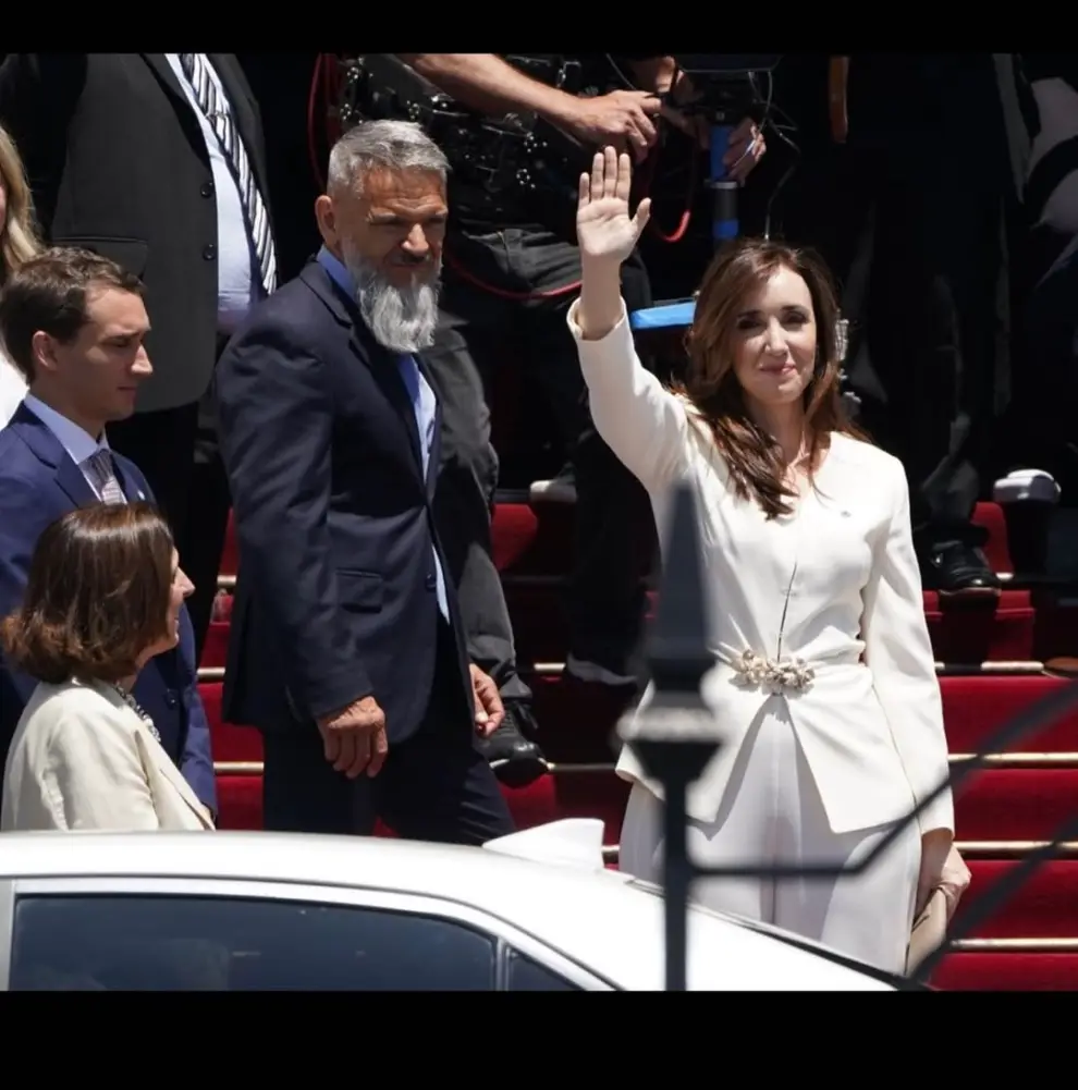 Kevin Pocovi junto a Victoria Villarruel.