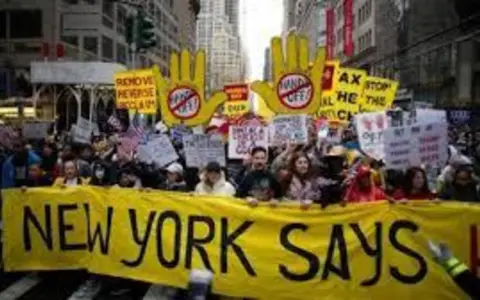 Masivas marchas en EE.UU contra Trump.
