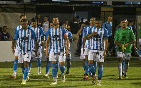 Gimnasia y Esgrima de Jujuy ganó en Chaco y desbancó de la cima al albo.
