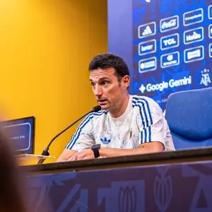 Scaloni, dispuesto a "cortar cabezas" de cara al Mundial: "Si los rendimientos no son buenos tomaremos medidas"