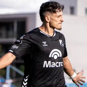 La increíble historia de Julián López, de ganar la batalla contra el cáncer a ser figura en Central Norte