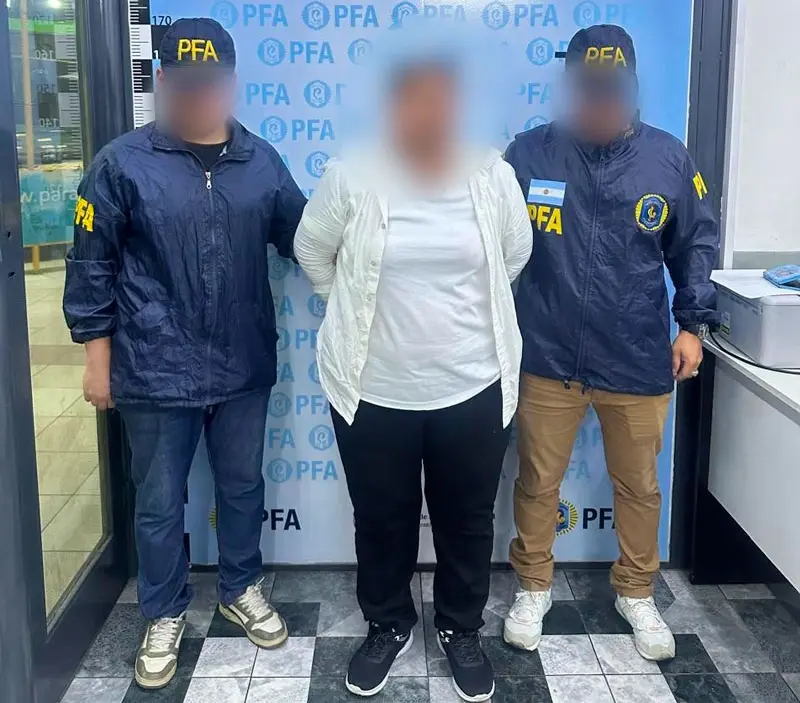 La mujer detenida por transportar más de 3 kilos de cocaína.