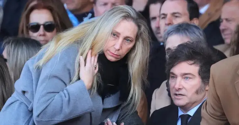 Hay serios indicios de que los hermanos Milei quisieron lucrar con la marca desde la Casa Rosada