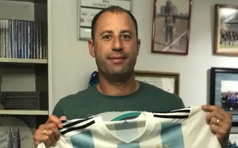 Diego Guacci - entrenador de la selección femenina de fútbol