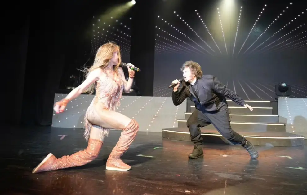 Javier Milei y Fátima Florez en un show en el verano.
