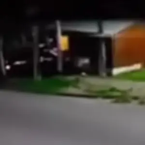 La atropelló mientras dormía en su habitación: Un conductor ebrio se incrustó en una vivienda en Metán