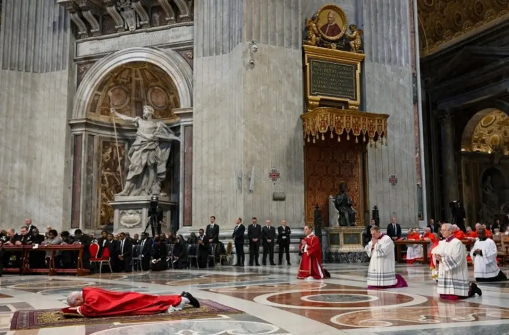 El Papa León XIV presidió este Viernes Santos la liturgia de La Pasión