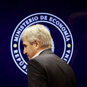 Luis Caputo defendió a los funcionarios del Gobierno que accedieron a créditos millonarios del Banco Nación
