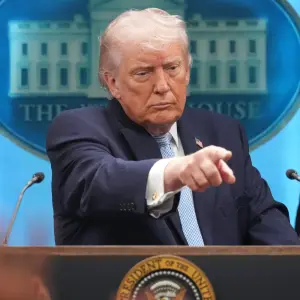 Trump anunció la suspensión de los bombardeos contra Irán por dos semanas