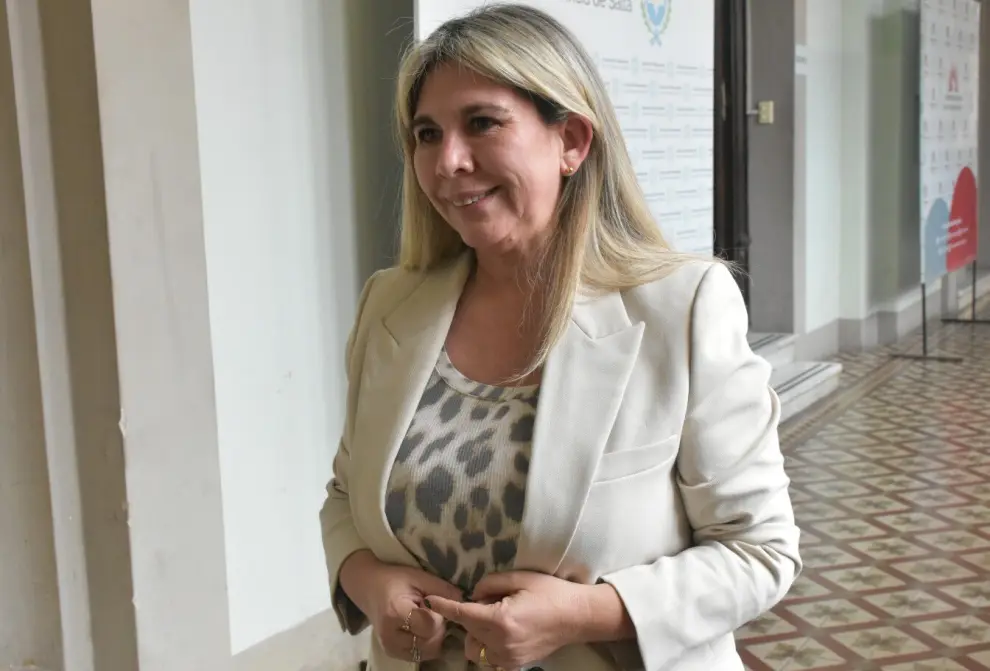 La Senadora por Anta, Alejandra "Betina" Navarro, autora del proyecto