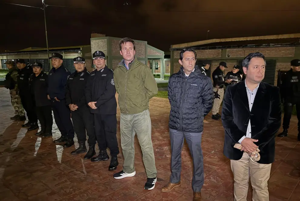 El ministro Gaspar Solá Usandivaras; junto al coordinador de fiscales, Pablo Rivero, coordinaron la logística del mega operativo.