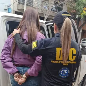 Una detenida por fraude masivo con licencias de conducir: Más de 3 mil aptos médicos falsificados y una red bajo sospecha