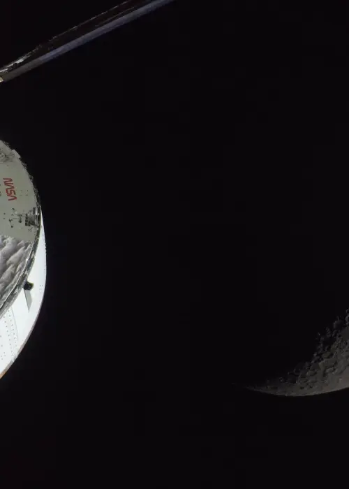 La nave espacial Orion de la NASA captura la Luna y la Tierra