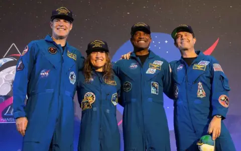 Primera conferencia de prensa de los astronautas del Artemis II.
