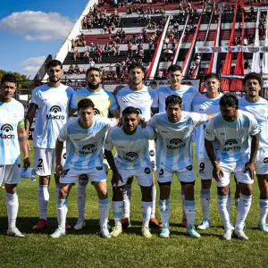 Ni con nuevo técnico arranca: Gimnasia y Tiro perdió 2 a 0 con Chacarita y profundiza su crisis futbolística