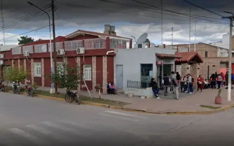 El edificio municipal de El Quebrachal, uno de los inmuebles afectados por el corte de luz
