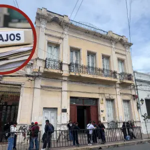 Contrarreloj: Hay 35 egresados en riesgo por legajos "extraviados" y la lupa está puesta en un colegio de Salta