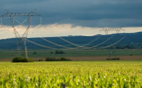Red de alta tensión de energía eléctrica