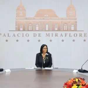 Delcy Rodríguez desmanteló el “Salón Néstor Kirchner” en Venezuela