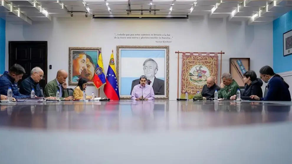 Nicolás Maduro en una reunión en el mismo salón
