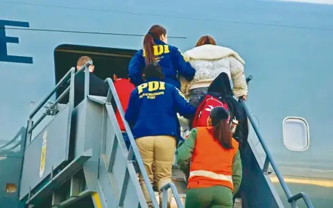 bolivianos expulsados de Chile