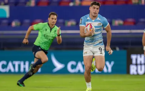 De Haro marcó 3 tries en la jornada inicial.